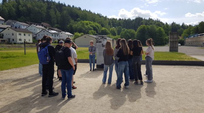 Exkursion der 9. Klassen der Wirtschaftsschule zur KZ-Gedenkstätte Flossenbürg