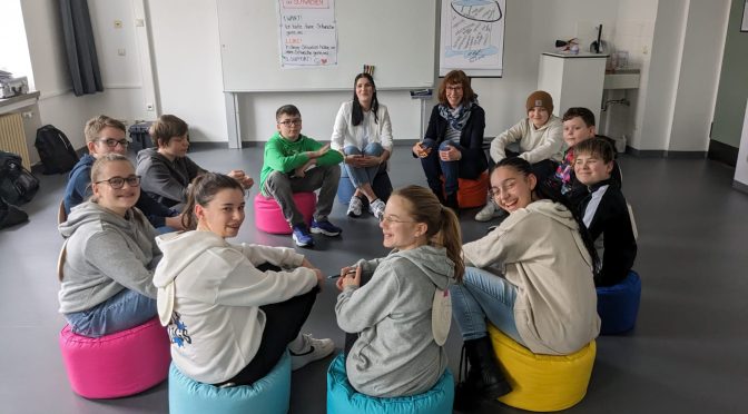 Schulfach „Persönliche Entwicklung“ – Unterrichtsbesuch der Landeselternvereinigung der Wirtschaftsschulen in Bayern  
